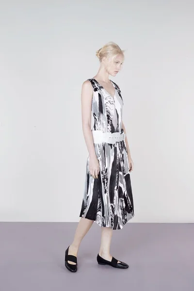 Look 16